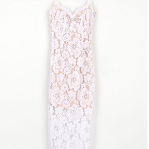 White lace bodycon mid dress
